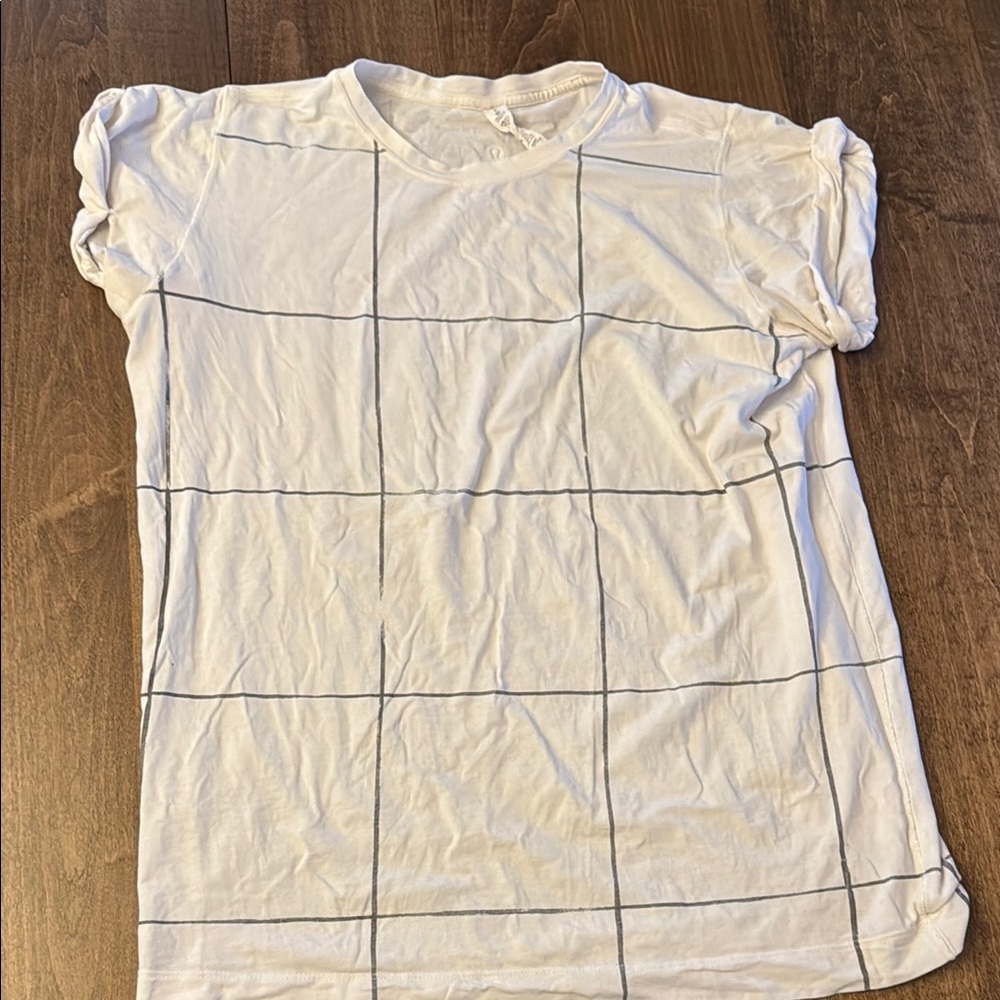 Lululemon workout tee